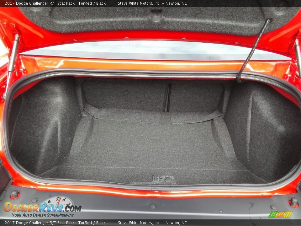 2017 Dodge Challenger R/T Scat Pack Trunk Photo #13