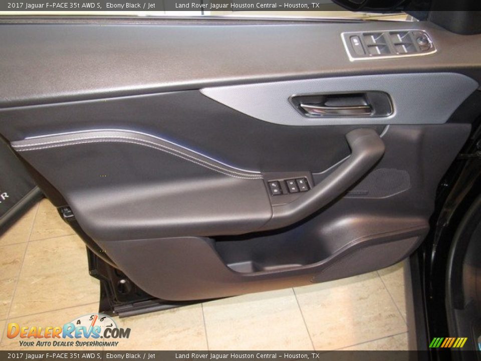2017 Jaguar F-PACE 35t AWD S Ebony Black / Jet Photo #18