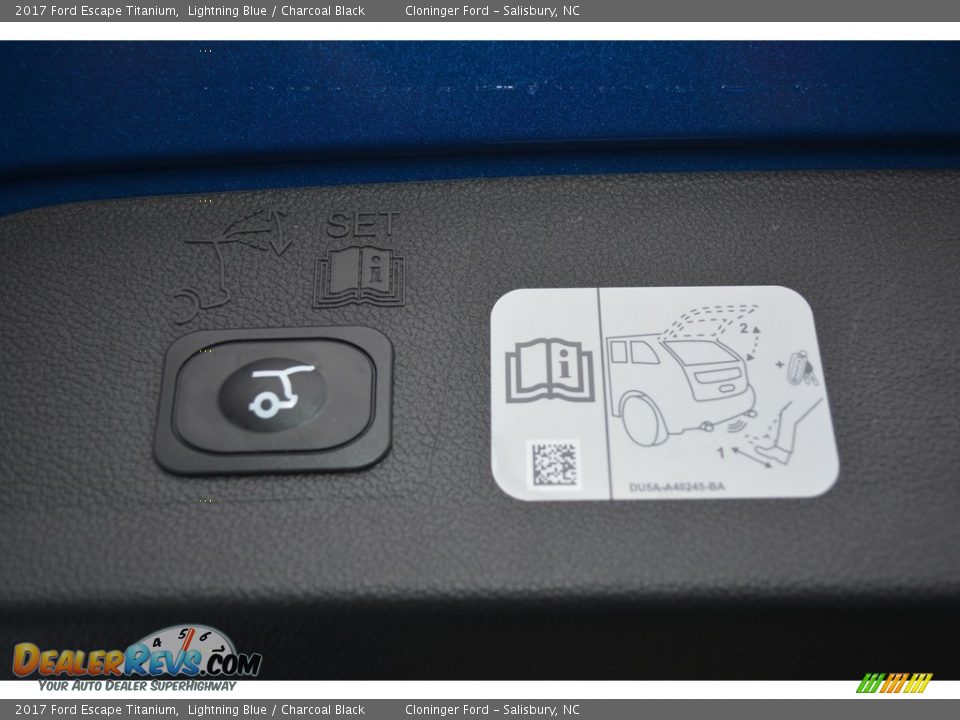 2017 Ford Escape Titanium Lightning Blue / Charcoal Black Photo #10