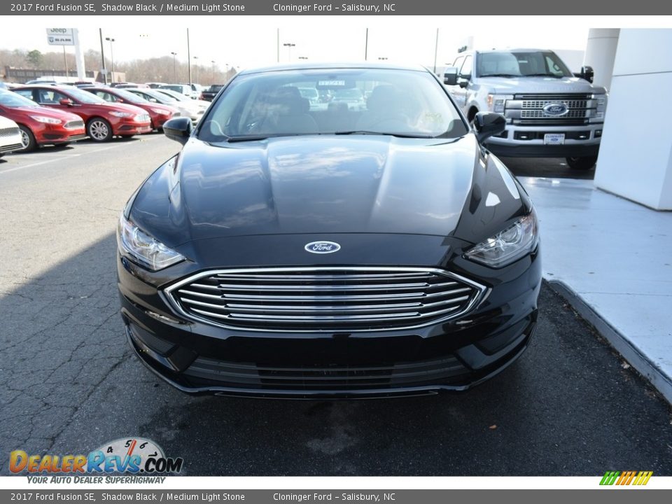 2017 Ford Fusion SE Shadow Black / Medium Light Stone Photo #4