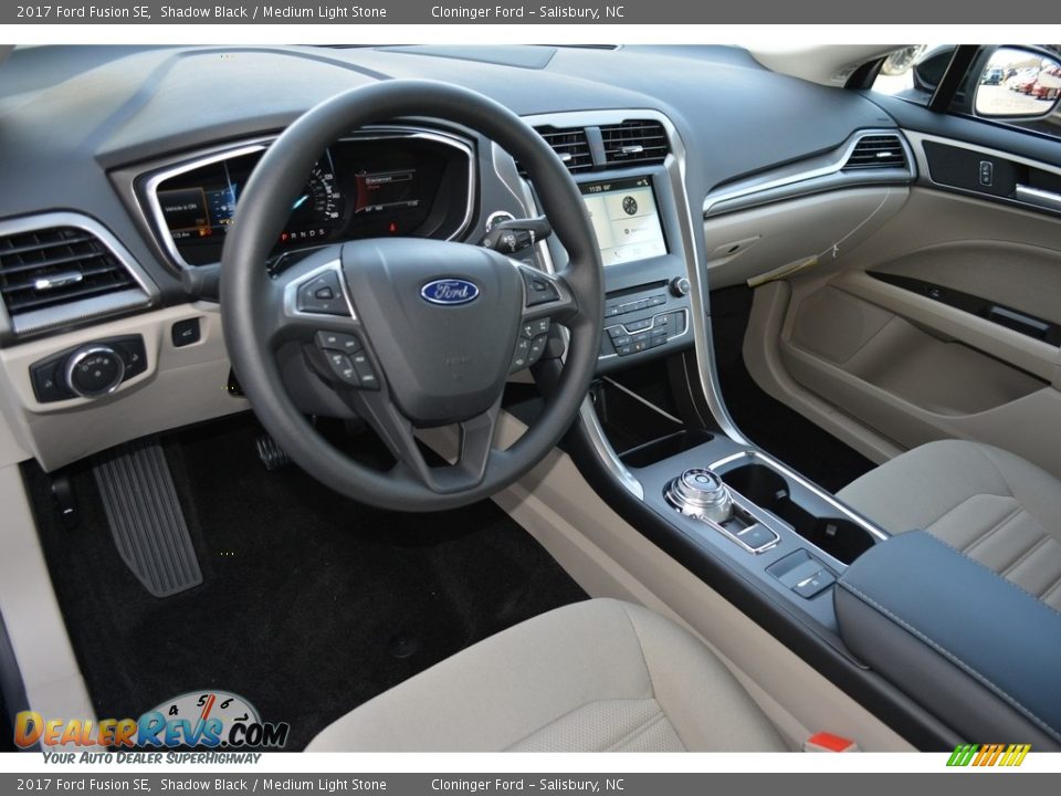 2017 Ford Fusion SE Shadow Black / Medium Light Stone Photo #7