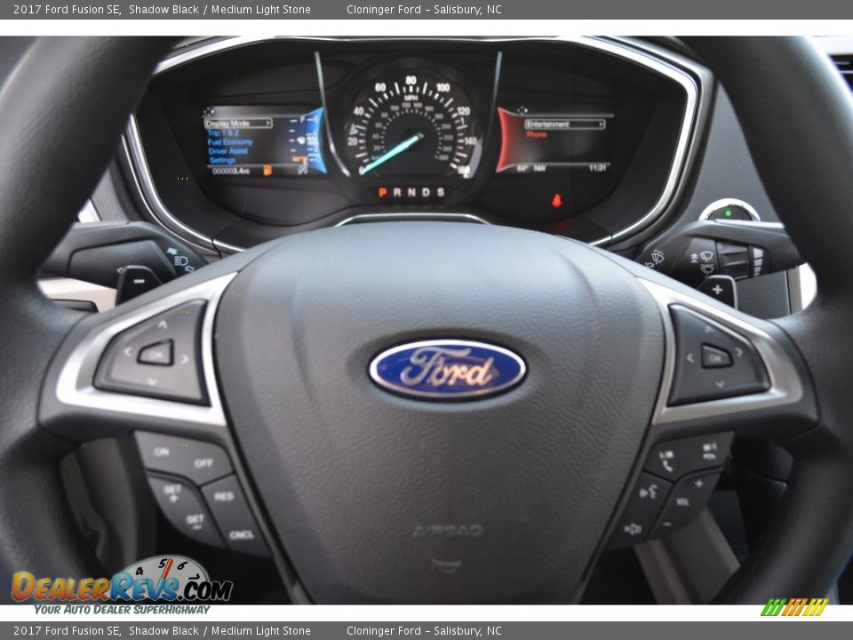 2017 Ford Fusion SE Shadow Black / Medium Light Stone Photo #16