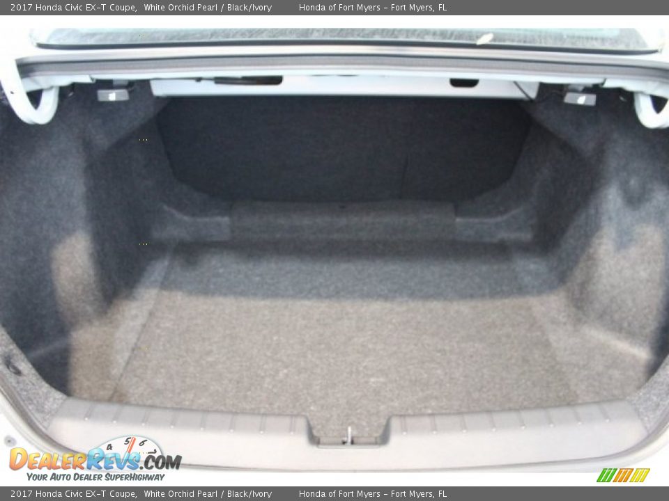 2017 Honda Civic EX-T Coupe White Orchid Pearl / Black/Ivory Photo #25