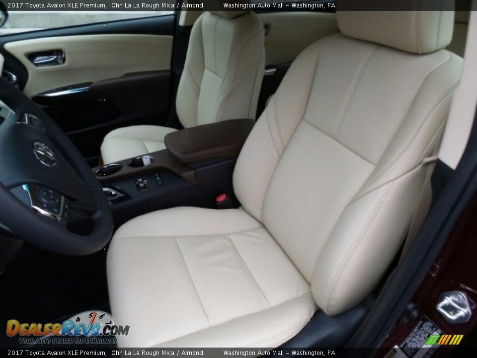 Almond Interior - 2017 Toyota Avalon XLE Premium Photo #10