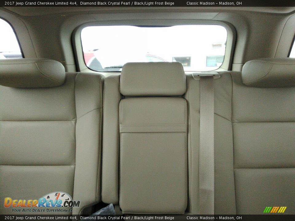 2017 Jeep Grand Cherokee Limited 4x4 Diamond Black Crystal Pearl / Black/Light Frost Beige Photo #13