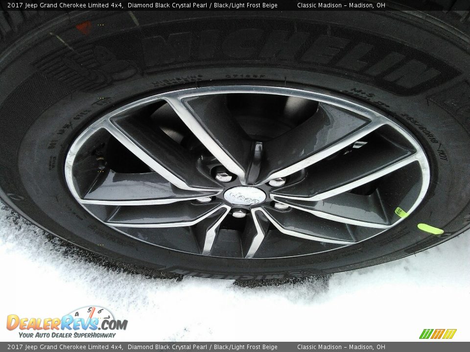 2017 Jeep Grand Cherokee Limited 4x4 Diamond Black Crystal Pearl / Black/Light Frost Beige Photo #14