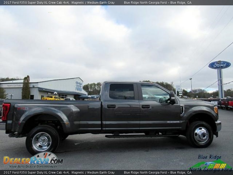 2017 Ford F350 Super Duty XL Crew Cab 4x4 Magnetic / Medium Earth Gray Photo #6