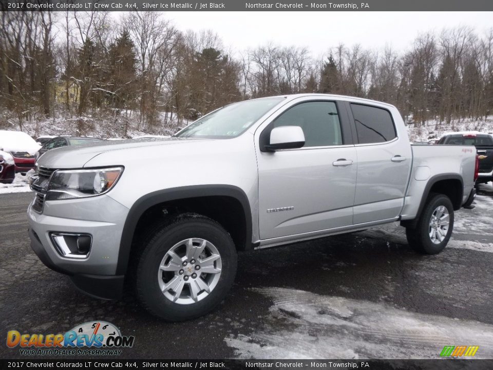 Front 3/4 View of 2017 Chevrolet Colorado LT Crew Cab 4x4 Photo #1