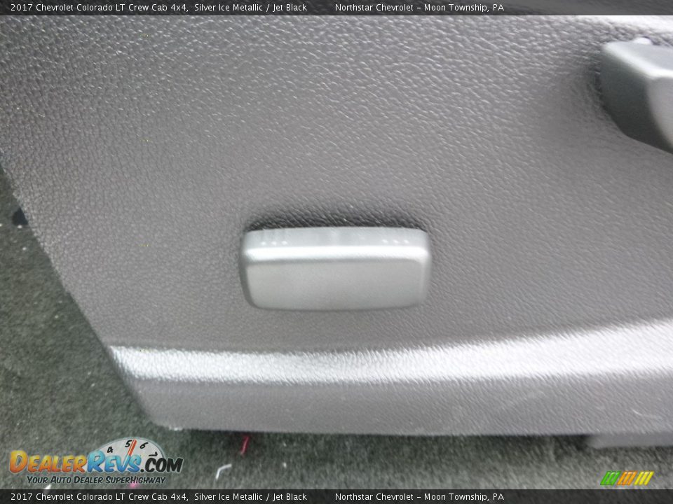 2017 Chevrolet Colorado LT Crew Cab 4x4 Silver Ice Metallic / Jet Black Photo #16