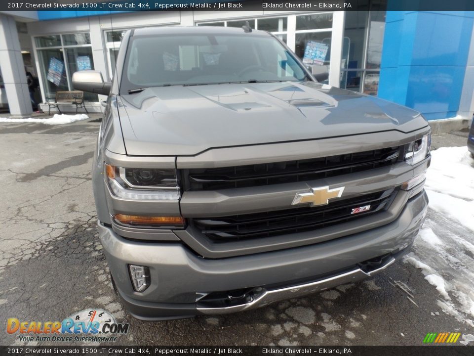 2017 Chevrolet Silverado 1500 LT Crew Cab 4x4 Pepperdust Metallic / Jet Black Photo #2