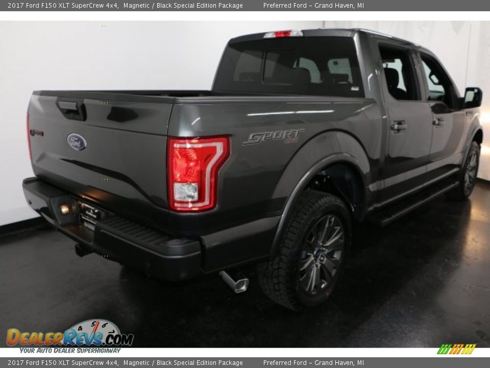 2017 Ford F150 XLT SuperCrew 4x4 Magnetic / Black Special Edition Package Photo #9