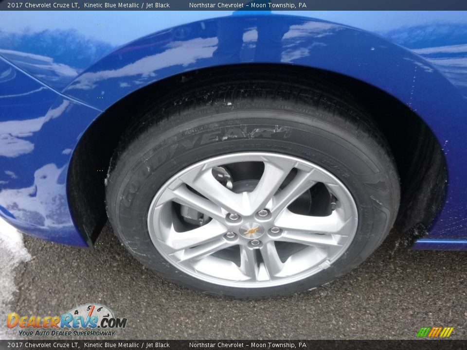 2017 Chevrolet Cruze LT Kinetic Blue Metallic / Jet Black Photo #10