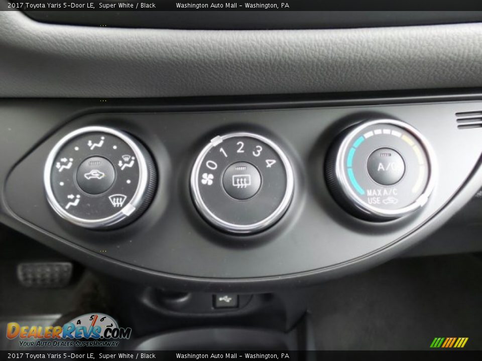 Controls of 2017 Toyota Yaris 5-Door LE Photo #26