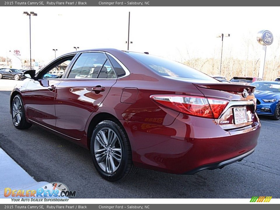 2015 Toyota Camry SE Ruby Flare Pearl / Black Photo #28