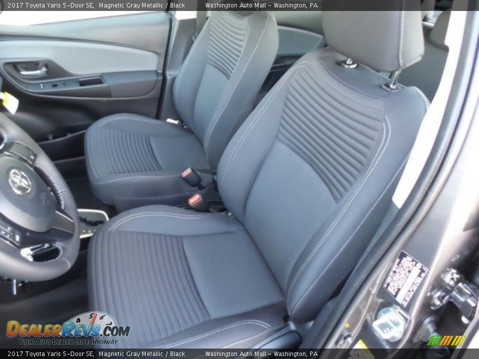 Black Interior - 2017 Toyota Yaris 5-Door SE Photo #10