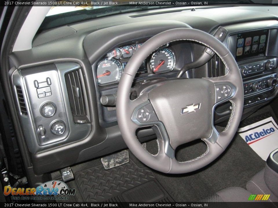 2017 Chevrolet Silverado 1500 LT Crew Cab 4x4 Black / Jet Black Photo #6