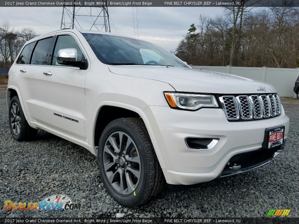 2017 Jeep Grand Cherokee Overland 4x4 Bright White / Brown/Light Frost Beige Photo #1