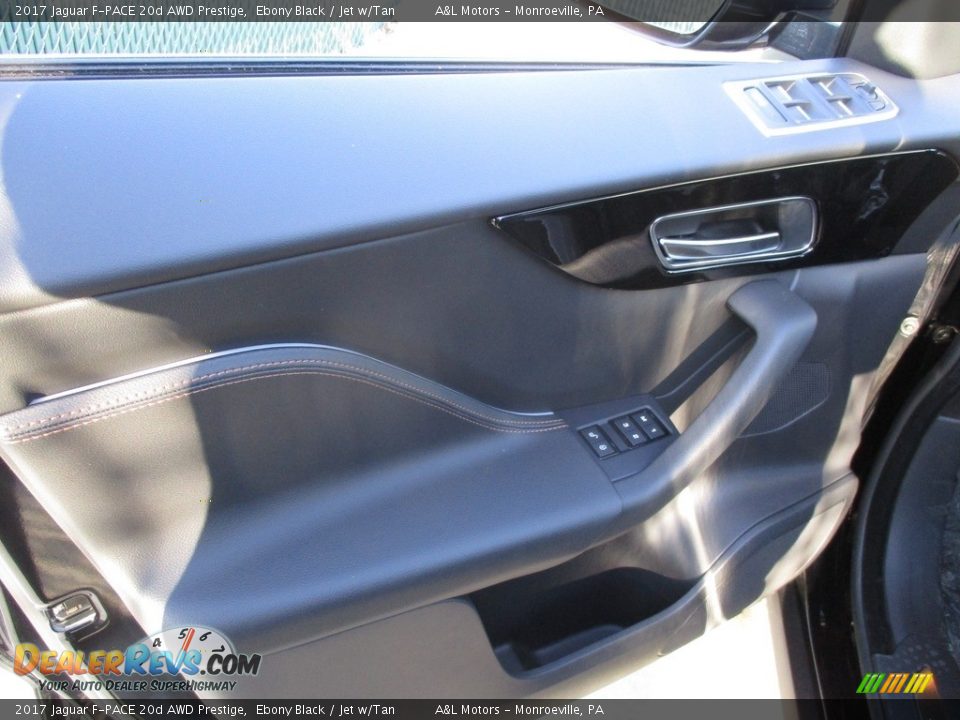 2017 Jaguar F-PACE 20d AWD Prestige Ebony Black / Jet w/Tan Photo #10