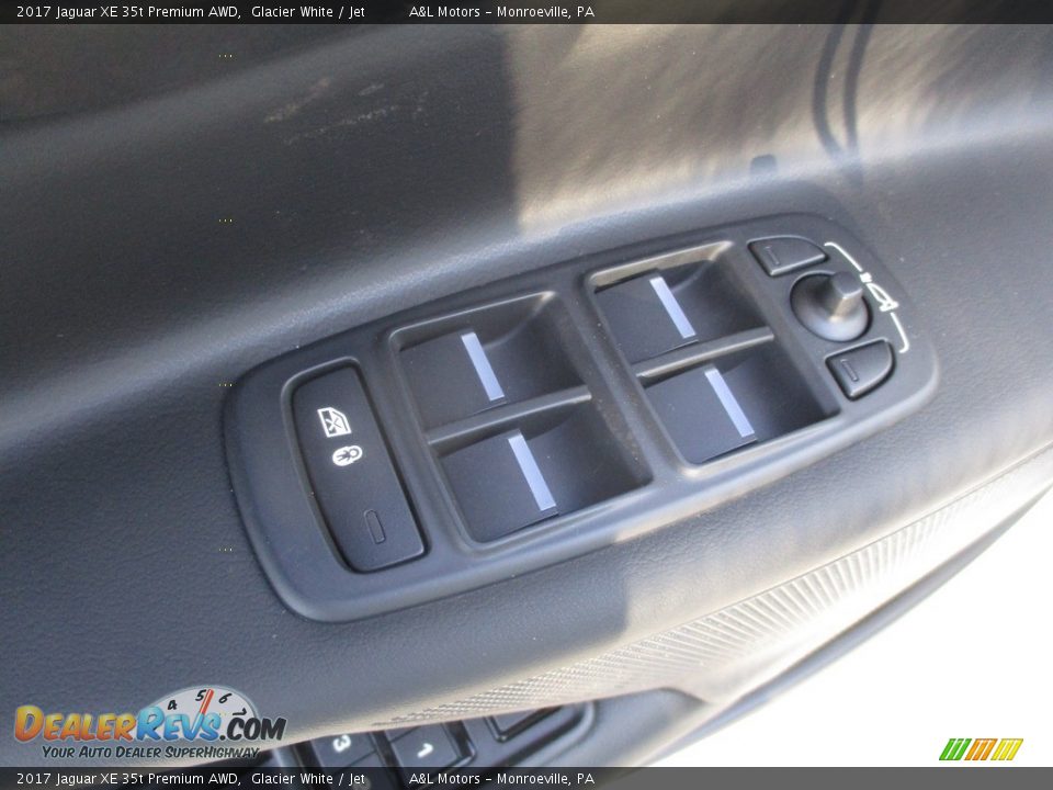 2017 Jaguar XE 35t Premium AWD Glacier White / Jet Photo #9