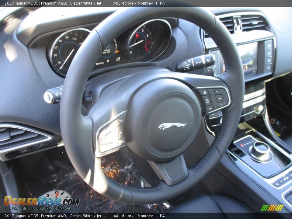 2017 Jaguar XE 35t Premium AWD Glacier White / Jet Photo #13