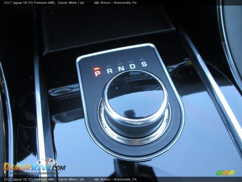 2017 Jaguar XE 35t Premium AWD Glacier White / Jet Photo #14