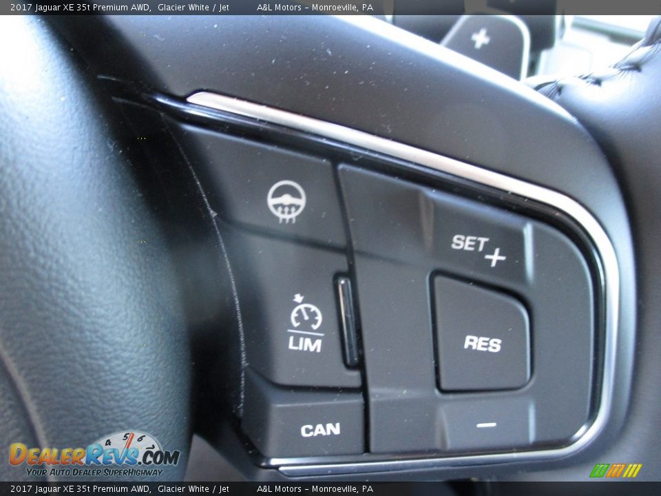 2017 Jaguar XE 35t Premium AWD Glacier White / Jet Photo #18