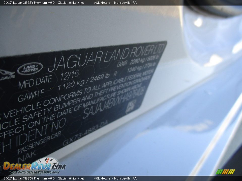 2017 Jaguar XE 35t Premium AWD Glacier White / Jet Photo #19