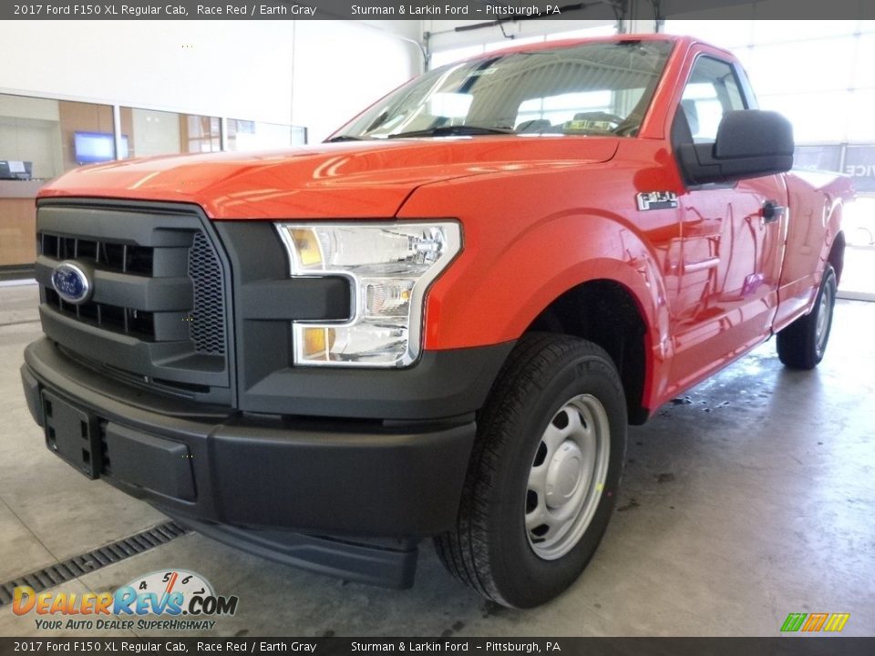 Front 3/4 View of 2017 Ford F150 XL Regular Cab Photo #4