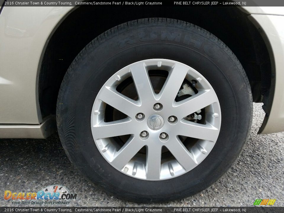 2016 Chrysler Town & Country Touring Cashmere/Sandstone Pearl / Black/Light Graystone Photo #9
