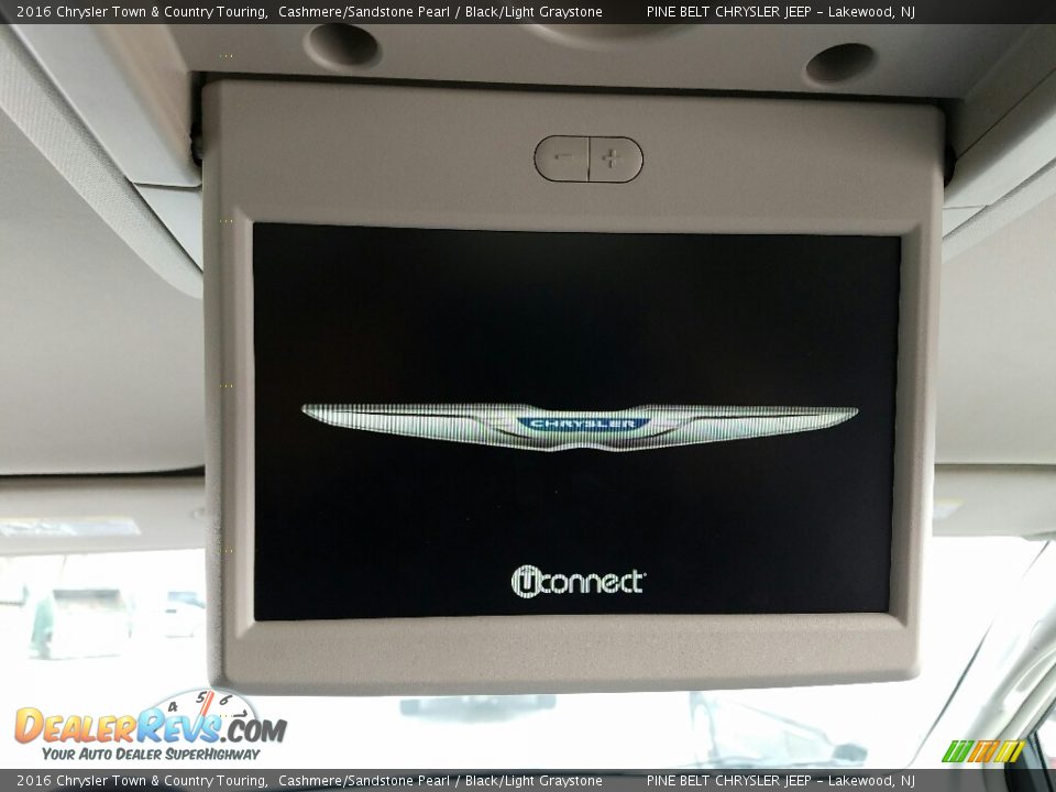 2016 Chrysler Town & Country Touring Cashmere/Sandstone Pearl / Black/Light Graystone Photo #20