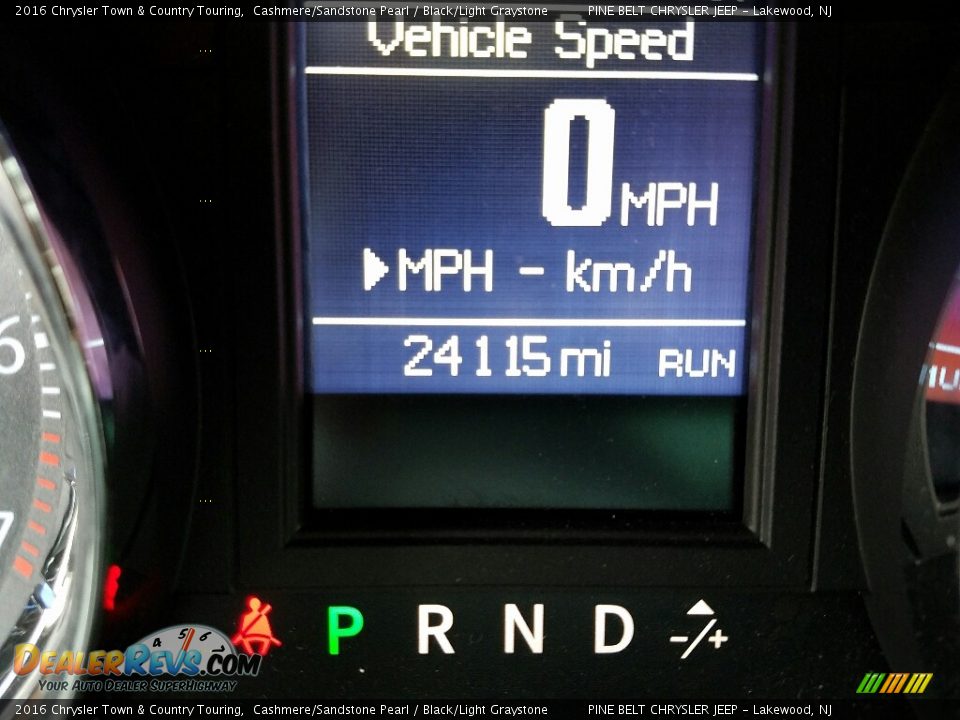 2016 Chrysler Town & Country Touring Cashmere/Sandstone Pearl / Black/Light Graystone Photo #21