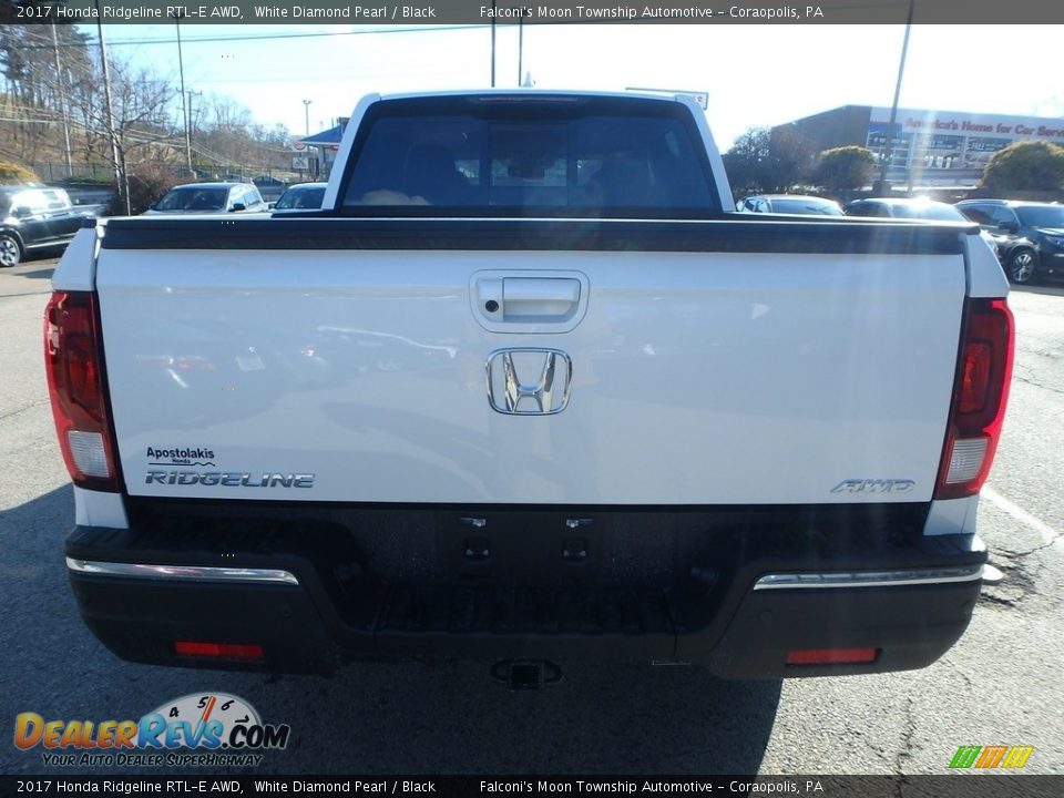 2017 Honda Ridgeline RTL-E AWD White Diamond Pearl / Black Photo #2