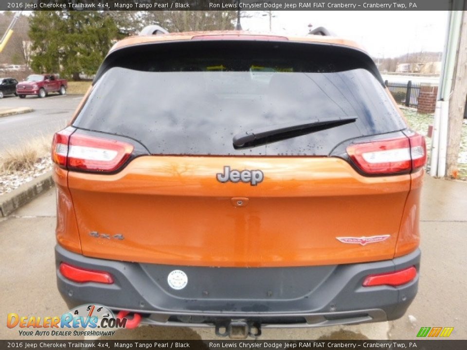 2016 Jeep Cherokee Trailhawk 4x4 Mango Tango Pearl / Black Photo #11