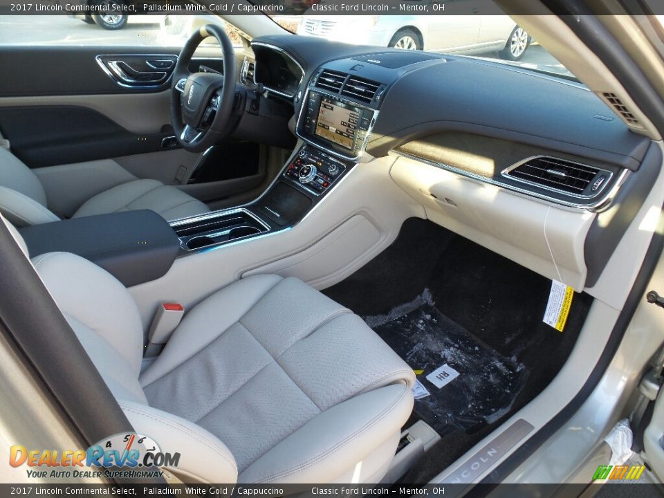 Dashboard of 2017 Lincoln Continental Select Photo #14
