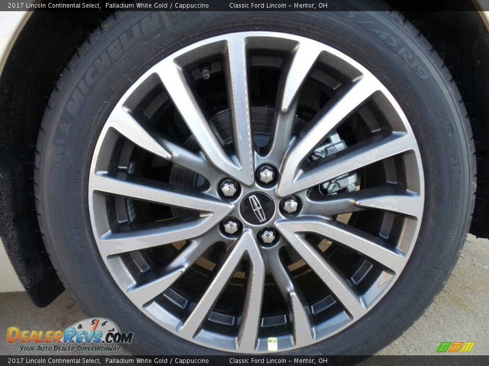 2017 Lincoln Continental Select Wheel Photo #17
