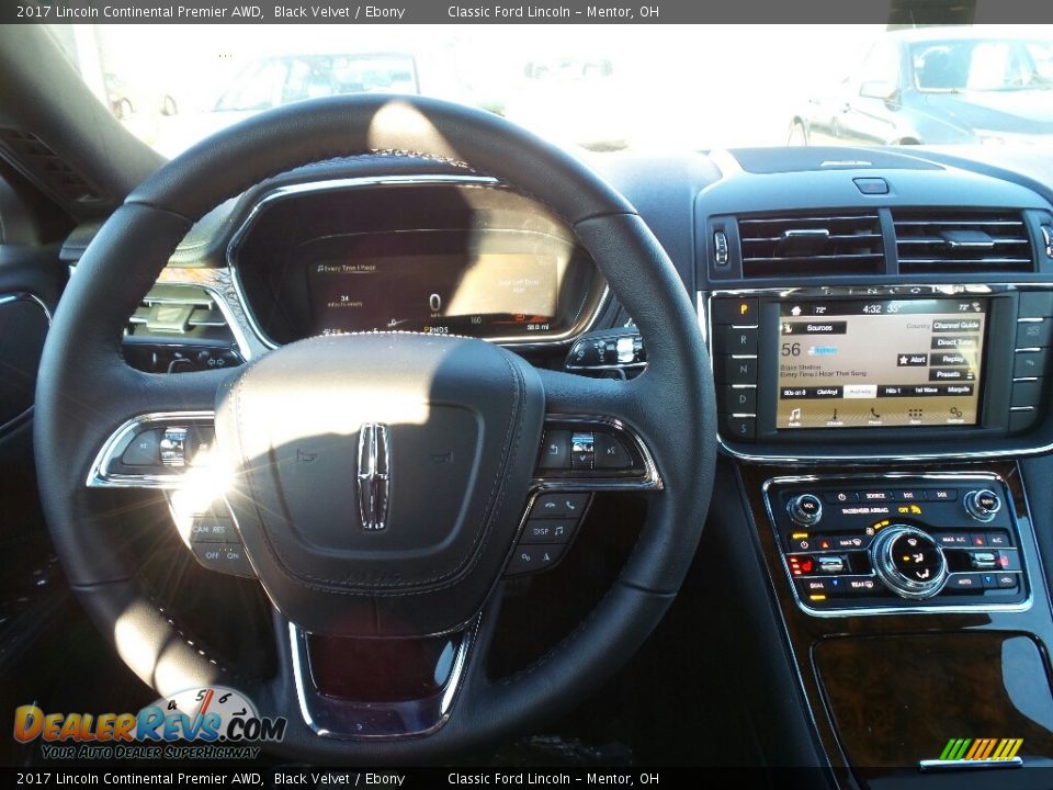 2017 Lincoln Continental Premier AWD Black Velvet / Ebony Photo #8