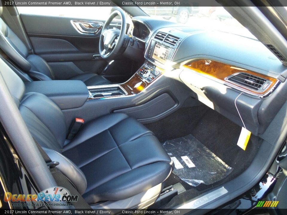 2017 Lincoln Continental Premier AWD Black Velvet / Ebony Photo #13