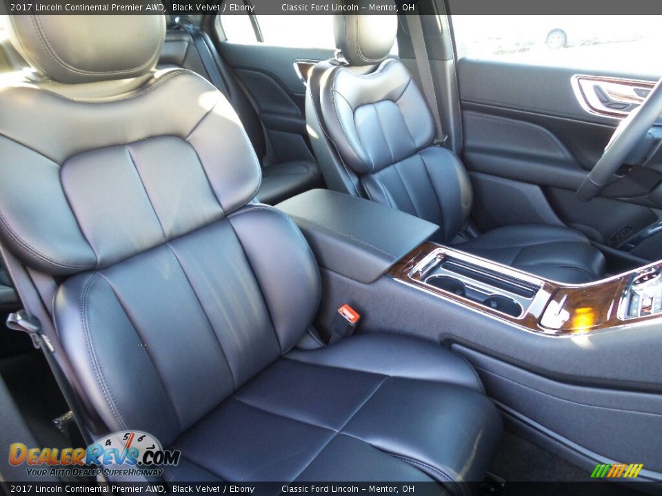 2017 Lincoln Continental Premier AWD Black Velvet / Ebony Photo #14