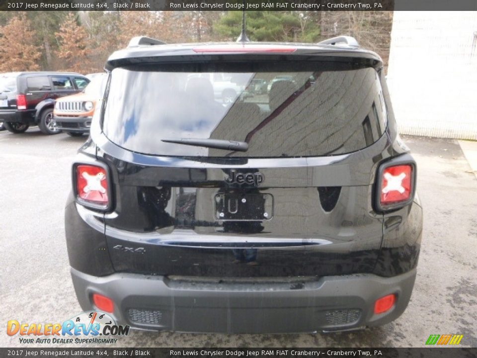 2017 Jeep Renegade Latitude 4x4 Black / Black Photo #5