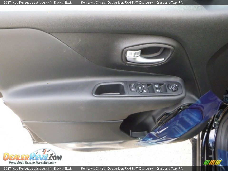 2017 Jeep Renegade Latitude 4x4 Black / Black Photo #12