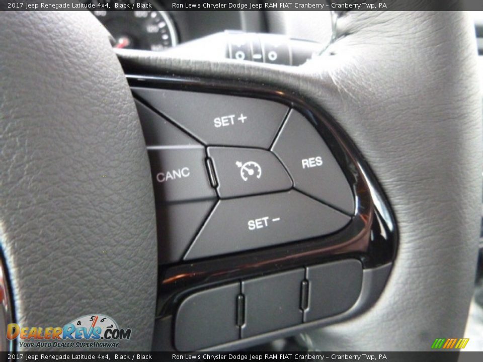 2017 Jeep Renegade Latitude 4x4 Black / Black Photo #19