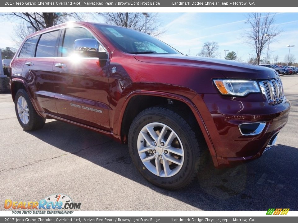 2017 Jeep Grand Cherokee Overland 4x4 Velvet Red Pearl / Brown/Light Frost Beige Photo #4