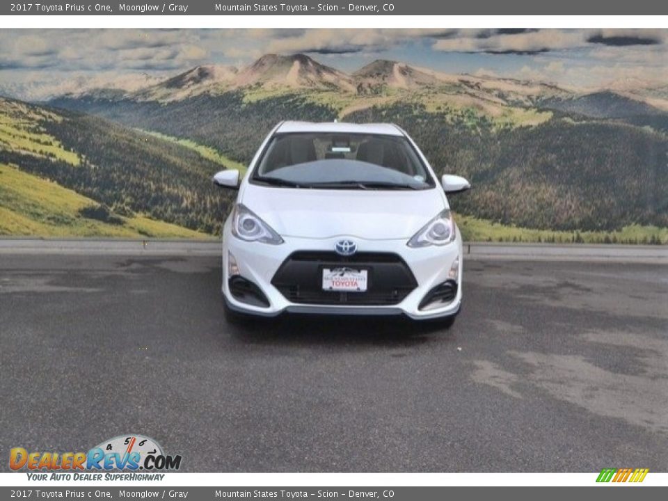 2017 Toyota Prius c One Moonglow / Gray Photo #2