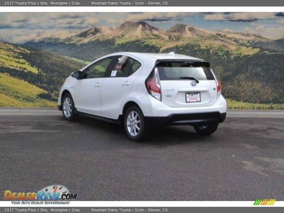 2017 Toyota Prius c One Moonglow / Gray Photo #3