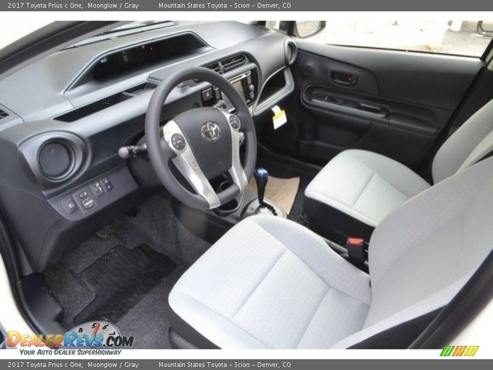 Gray Interior - 2017 Toyota Prius c One Photo #5