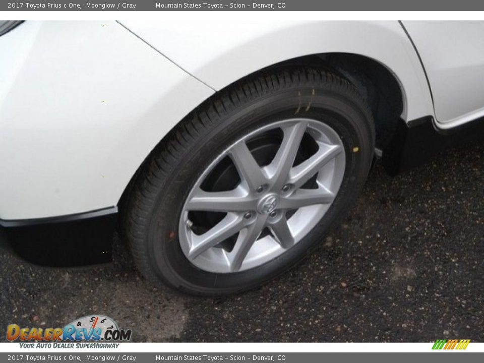 2017 Toyota Prius c One Moonglow / Gray Photo #9