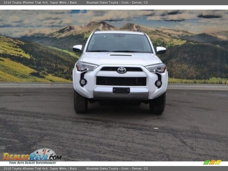 2016 Toyota 4Runner Trail 4x4 Super White / Black Photo #2