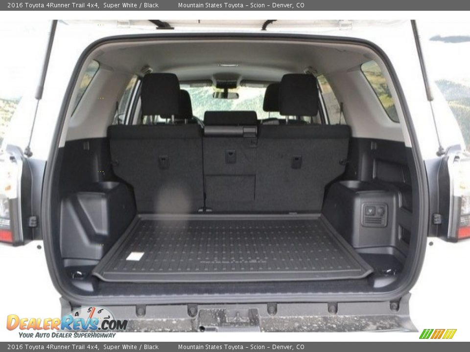 2016 Toyota 4Runner Trail 4x4 Super White / Black Photo #8