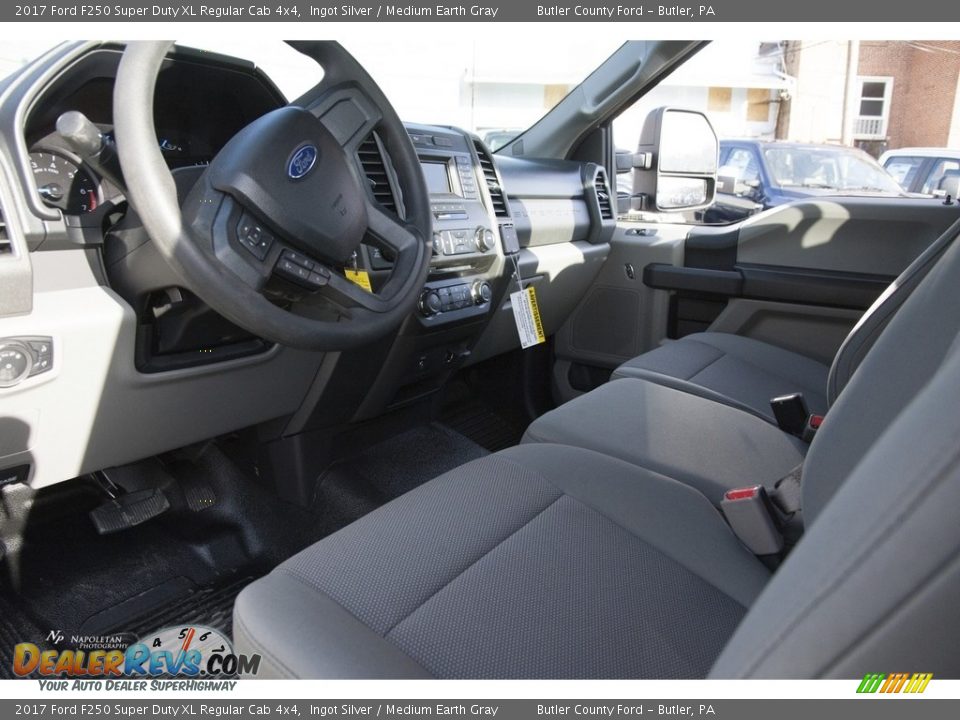 2017 Ford F250 Super Duty XL Regular Cab 4x4 Ingot Silver / Medium Earth Gray Photo #7