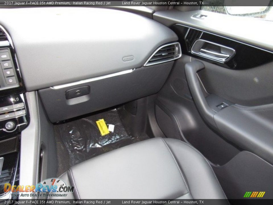 2017 Jaguar F-PACE 35t AWD Premium Italian Racing Red / Jet Photo #14